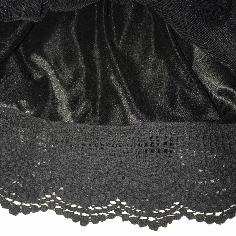 NWOT Adorable tulle/satin/crochet skirt - Picture 3 of 7